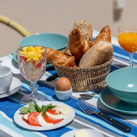 Sunny Hill-4 By Interhome